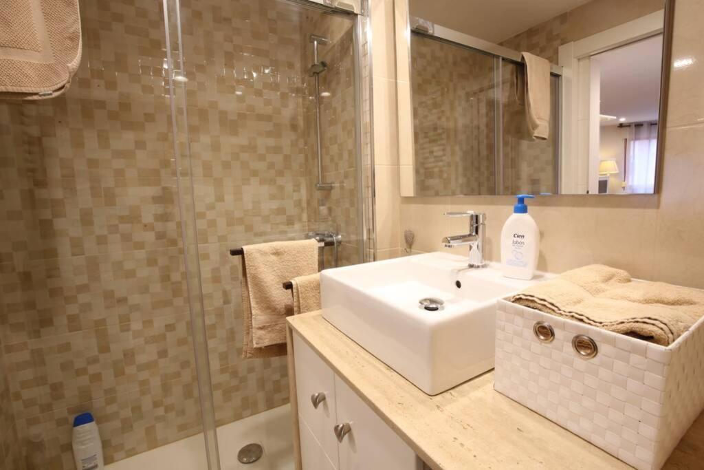 Apartamento Oviedo Las Palomas Exterior photo